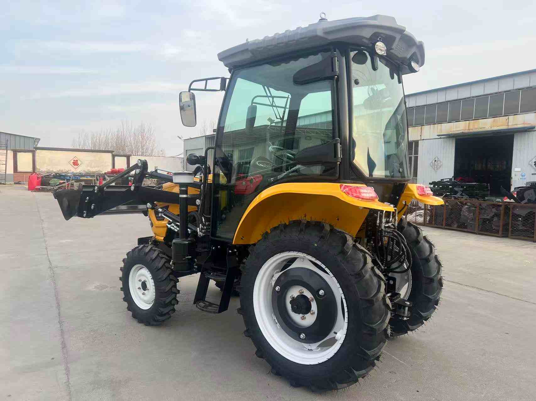 4WD 50～120馬力 農業用4ストローク芝刈りトラクター - Agriculture Farming Certificate のレビューと価格