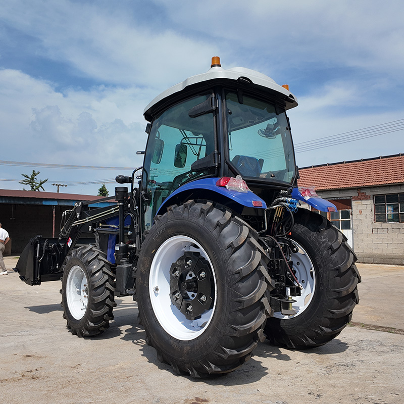 四輪駆動農業トラクター、フロントローダー付き、ユーロ5 CE - Farming Agriculture Land のレビューと価格